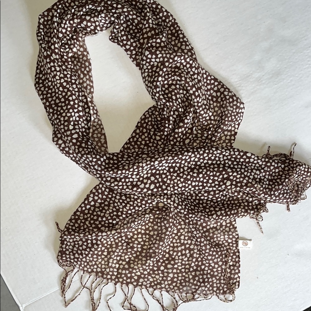 Brown Heart Patterned Blanket Scarf